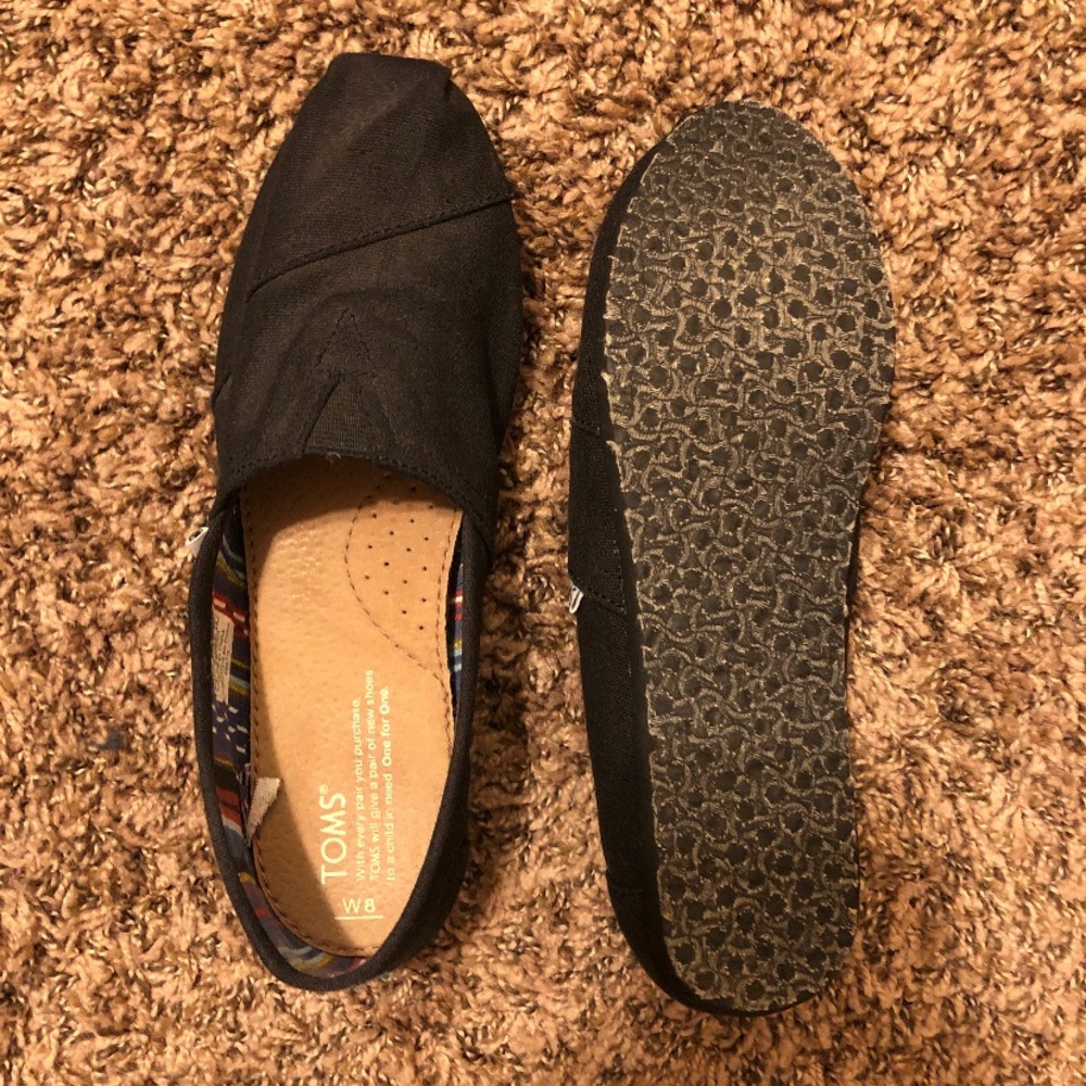 TOMS Classic Black